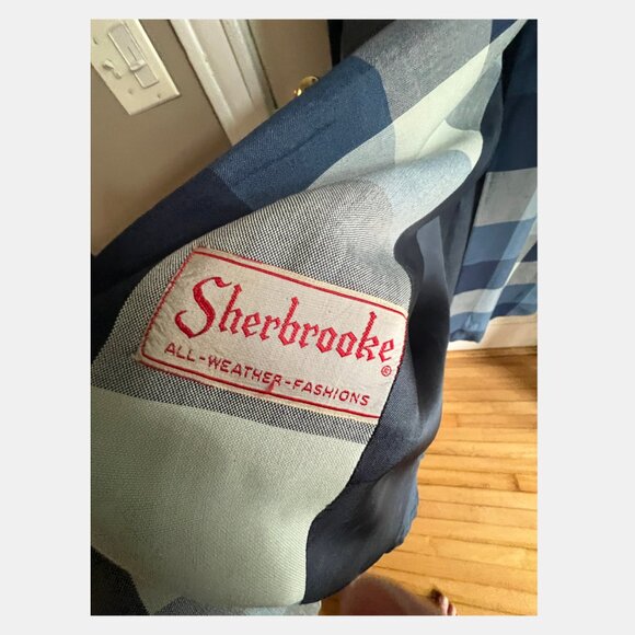 VINTAGE - Blue and Cream Checkered Drape Coat - Picture 8 of 13